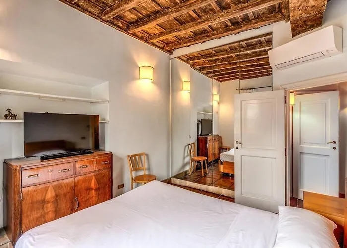 Flat With Lovely Views Near Piazza Navona דירה