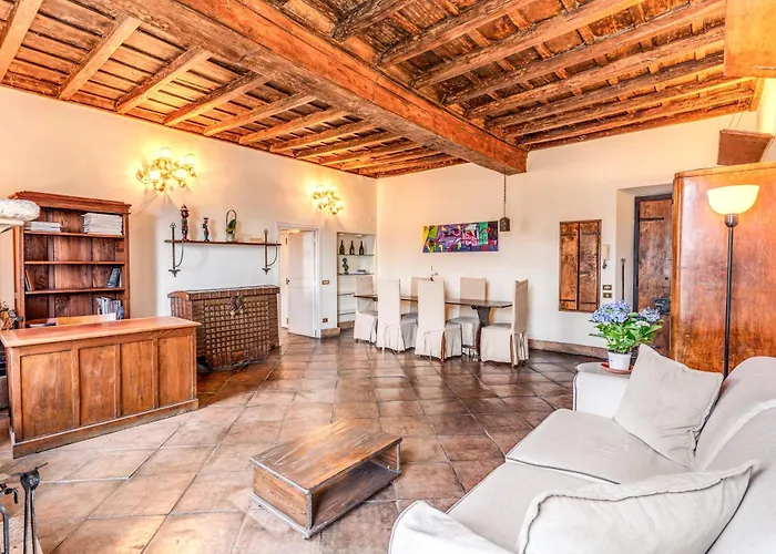 Flat With Lovely Views Near Piazza Navona דירה *
